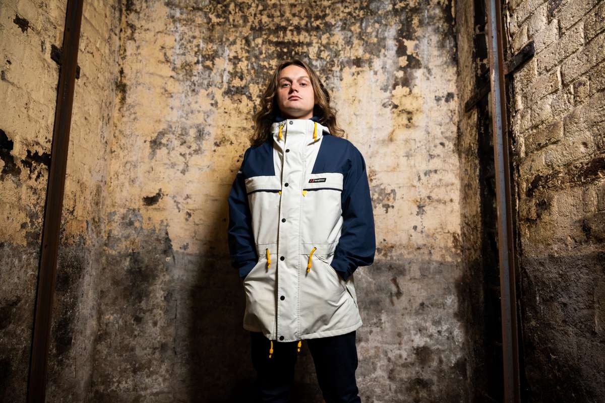 ‘A SUNNY DAY SONG FOR DARK WINTER NIGHTS’ JAMIE WEBSTER DROPS NEW SINGLE LOOKING GOOD