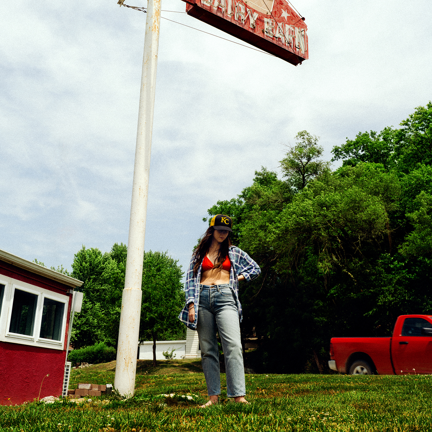 WAXAHATCHEE SETTLES IN WITH NEW ALBUM TIGERS BLOOD