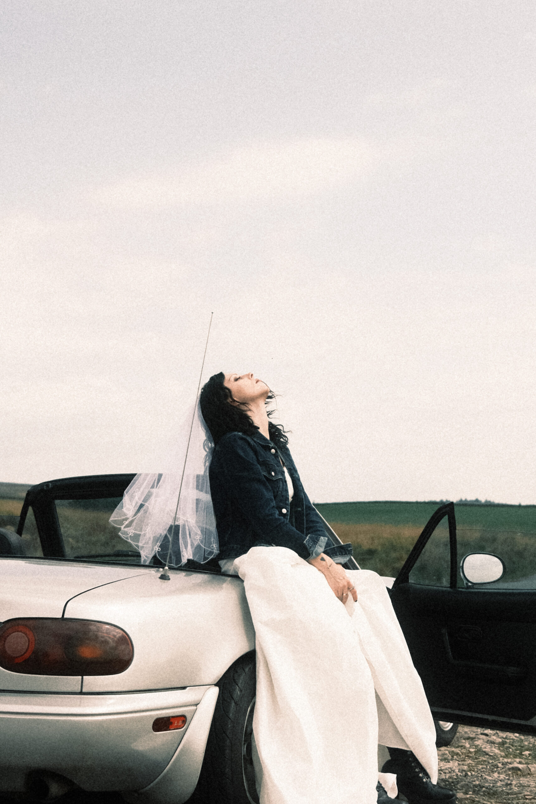 “THE VOICE OF THE NEXT GENERATION” | ‘GLASGOW’ NEW SINGLE BY PALE WAVES