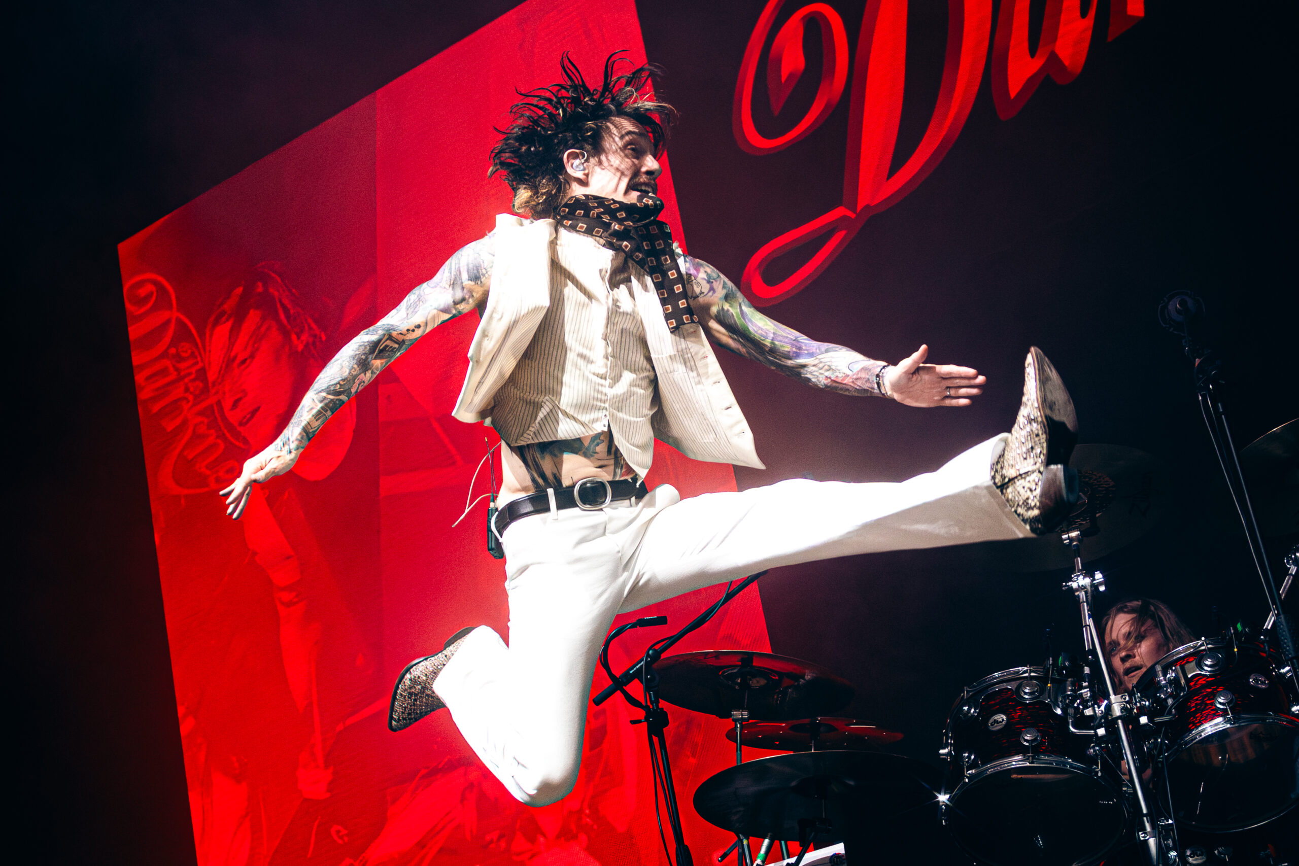ROCK LEGENDS, THE DARKNESS, ELECTRIFY LEICESTER FOR FIRST TIME IN 5+ YEARS