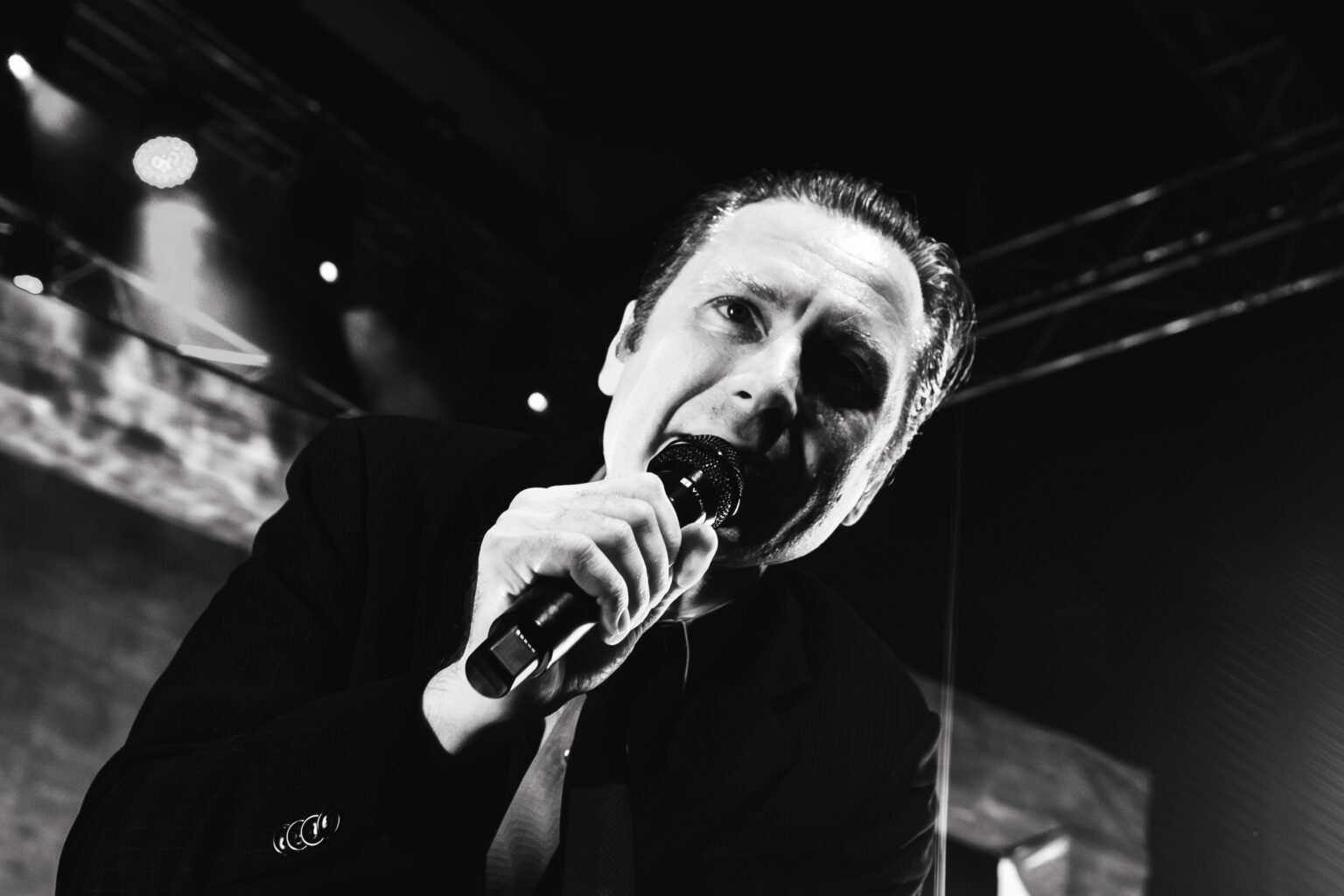 FRANZ FERDINAND BRING SWAGGER, FUN AND CLASSIC ROCK TO SHEPHERDS BUSH ...