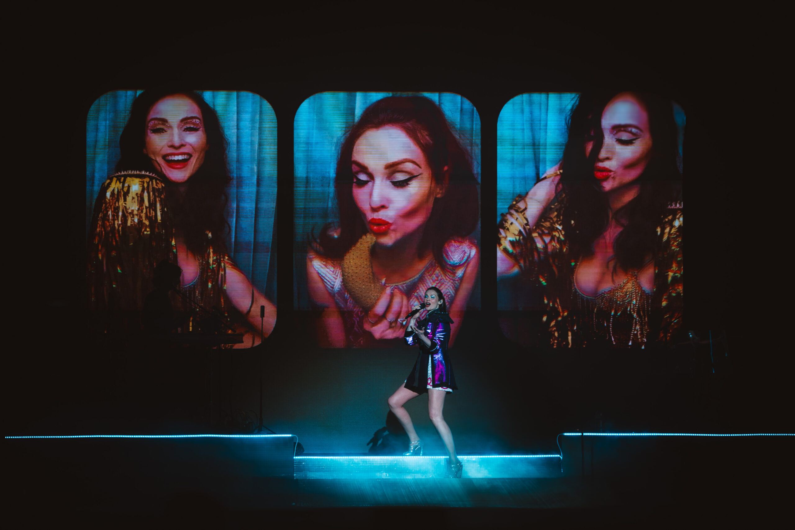 SOPHIE ELLIS-BEXTOR HITS MANCHESTER ON BIGGEST EVER UK TOUR