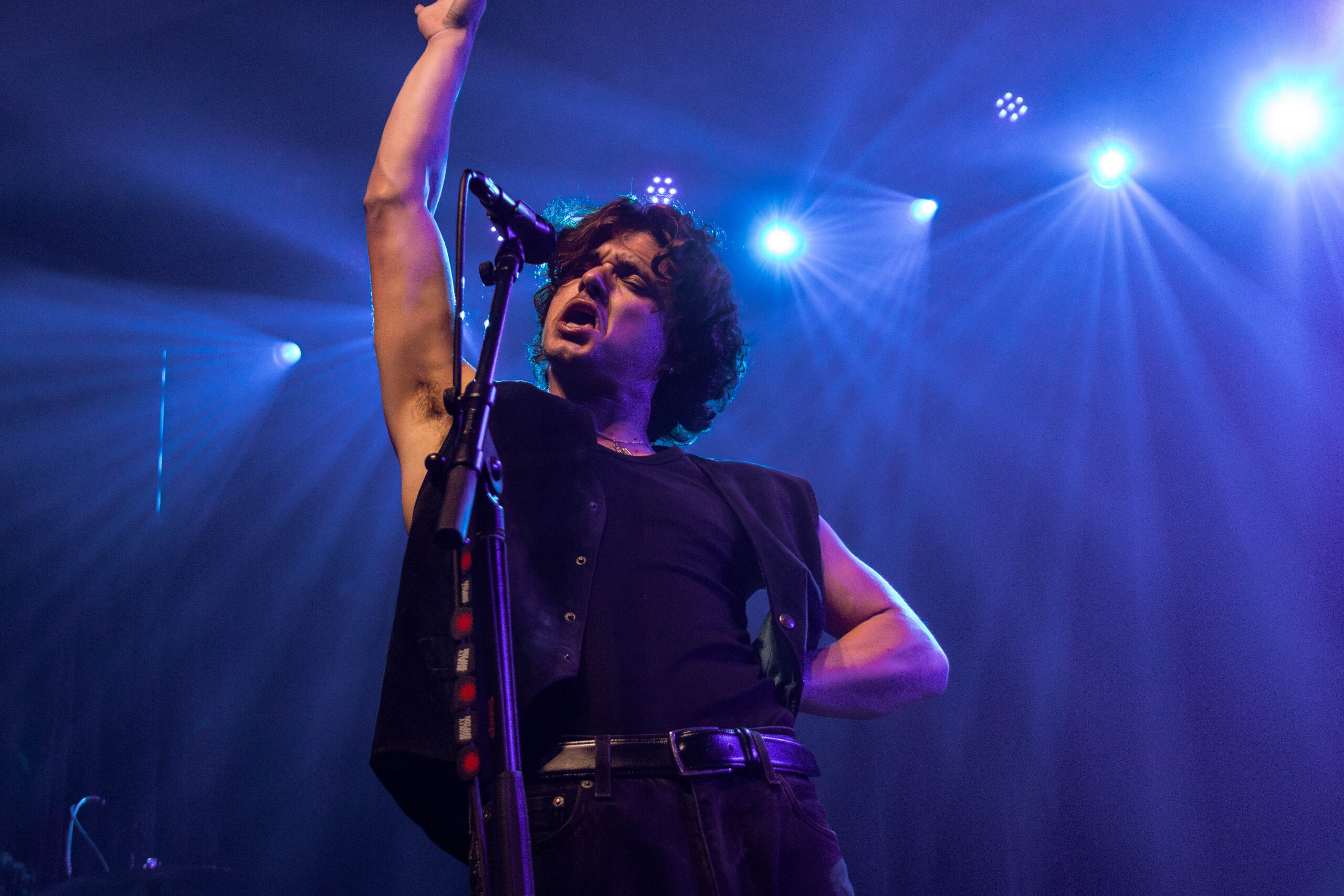 BRADLEY SIMPSON MAKES SOLO DEBUT DOWN UNDER