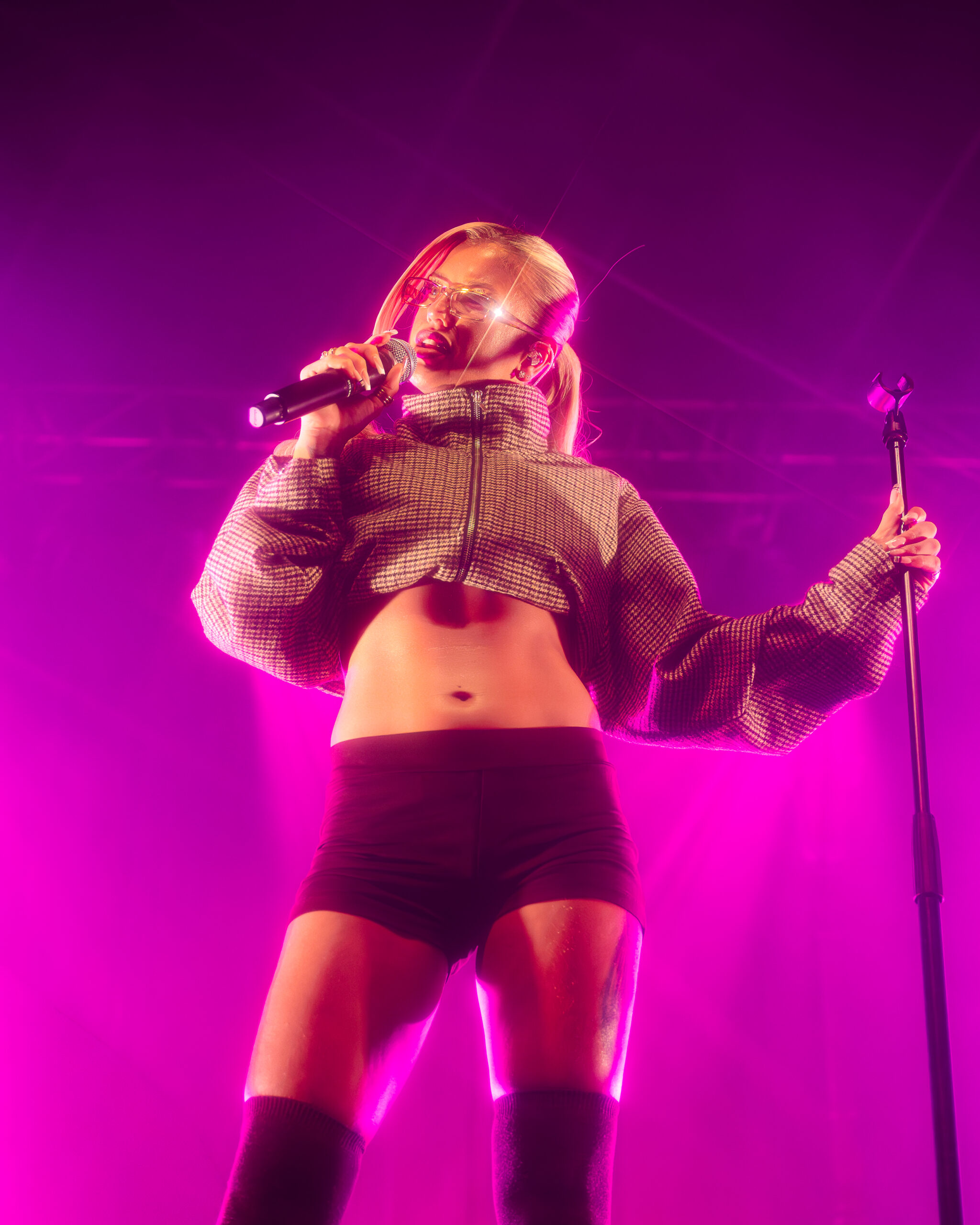 THE WOMAN I AM: SKYE NEWMAN SPARKLES IN GLASGOW