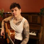 “FAMILY, FRIENDSHIPS AND LOVE”: BALLAD SINGER-SONGWRITER JAMIE GREY ON USING HIS LATEST SINGLE TO EXPRESS “THE THINGS THAT MEAN THE MOST”