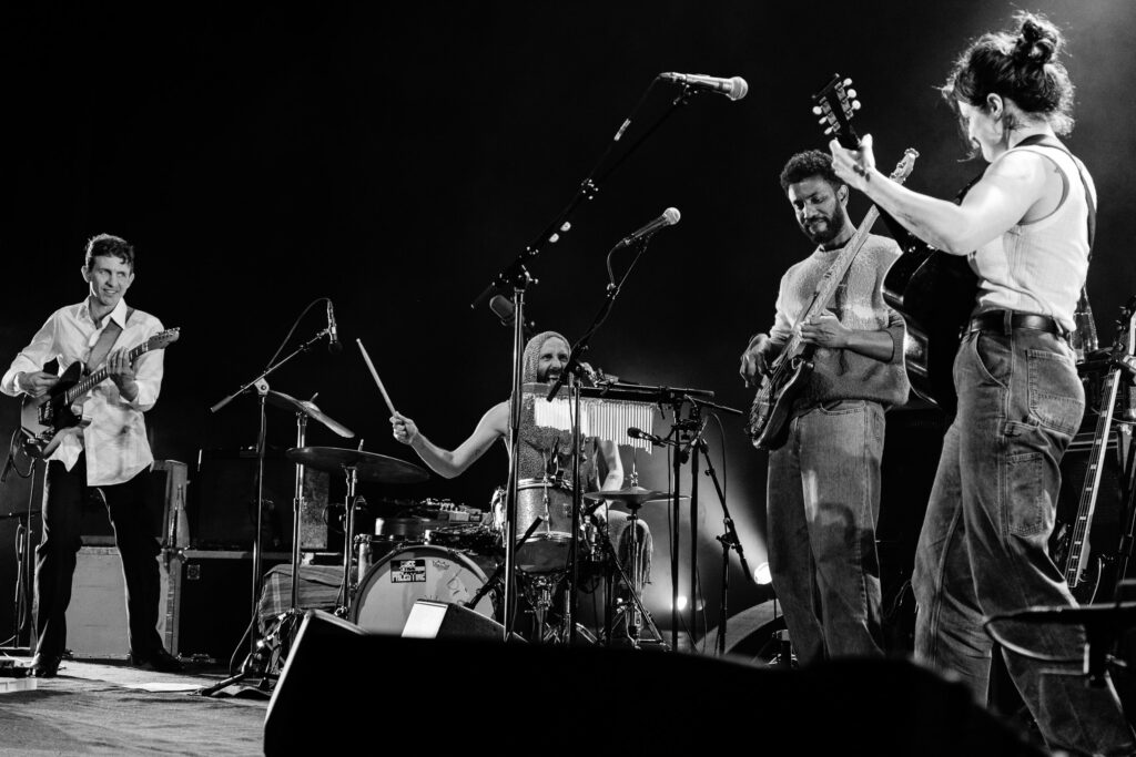 Morris_Shamah-23_April_26-Big_Thief-Northern_Exposure-LQ-42