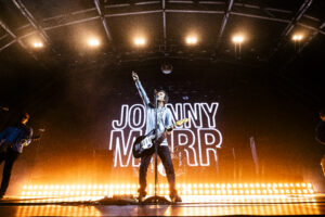 JohnnyMarr_CastlefieldBowlManchester_AaronParsonsPhotography1_highres_32 (1)