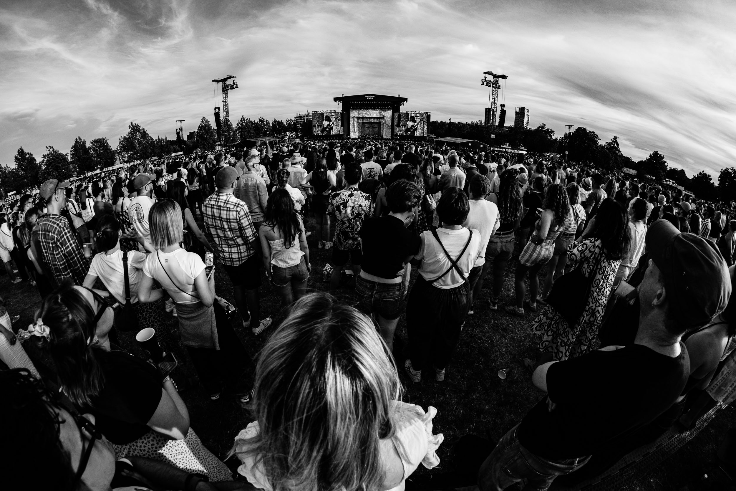 WOLF ALICE DELIVER MAMMOTH CAREER-SPANNING HOMETOWN SHOW AT FINSBURY PARK