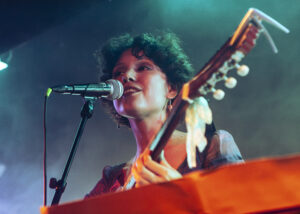 Liana Flores05